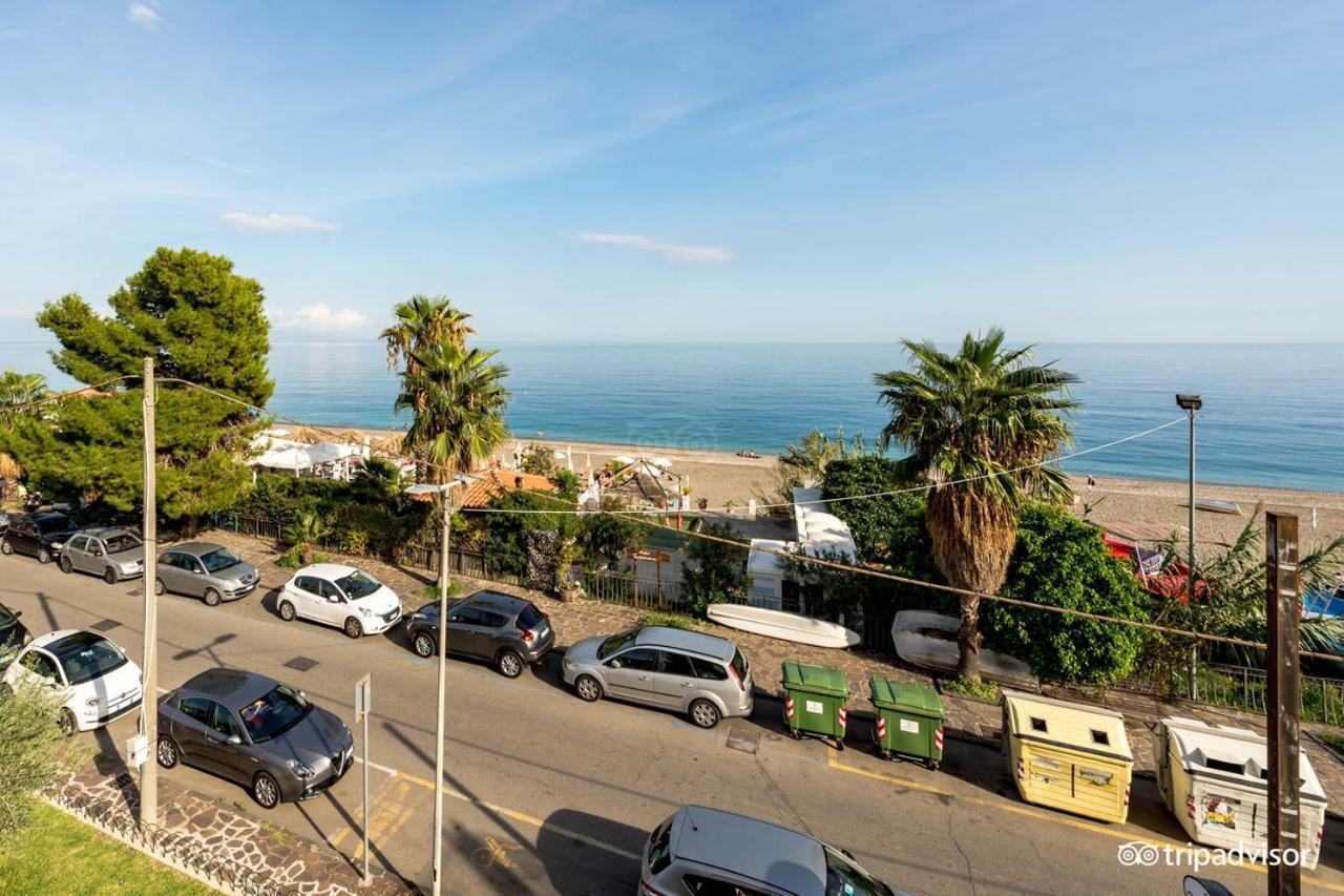 Taormina Hotel Calipso Mazzeo Bagian luar foto